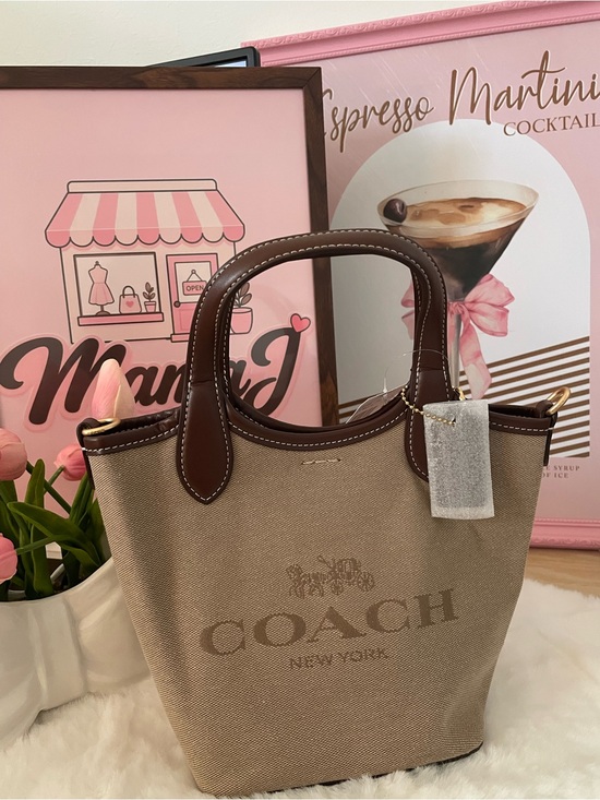 Coach Handbags - Coach Bucket Bag